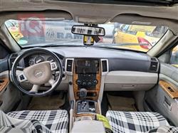 جیپ گراند شیرۆکی